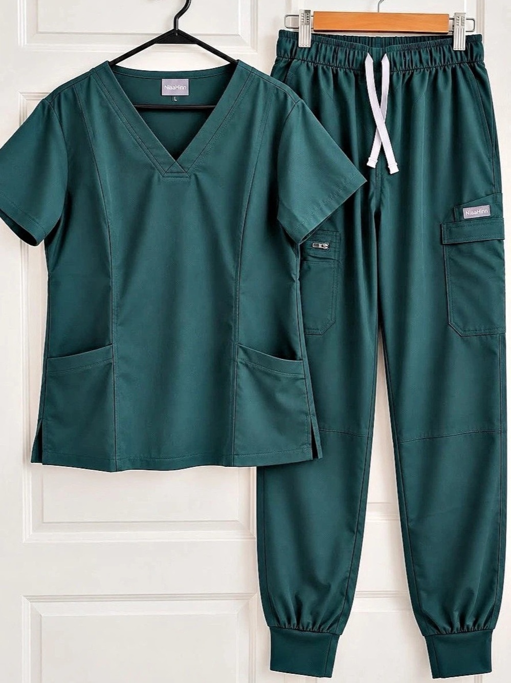 Women's Scrub Set in Green Like New